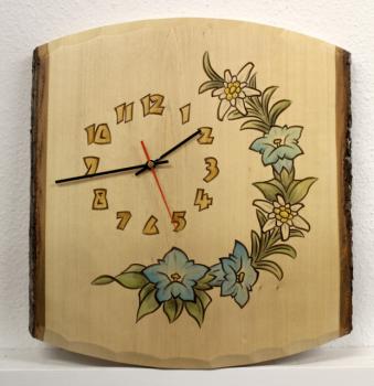 Uhr mit Edelweiss und Enzian auf Lindenbrett, ca. 40 x 35 cm